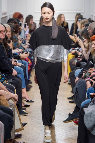 Look 9
